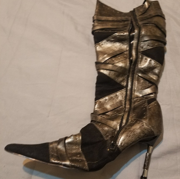 Knee-High Silver & Black Italian Designer Boots - Picture 2 of 8